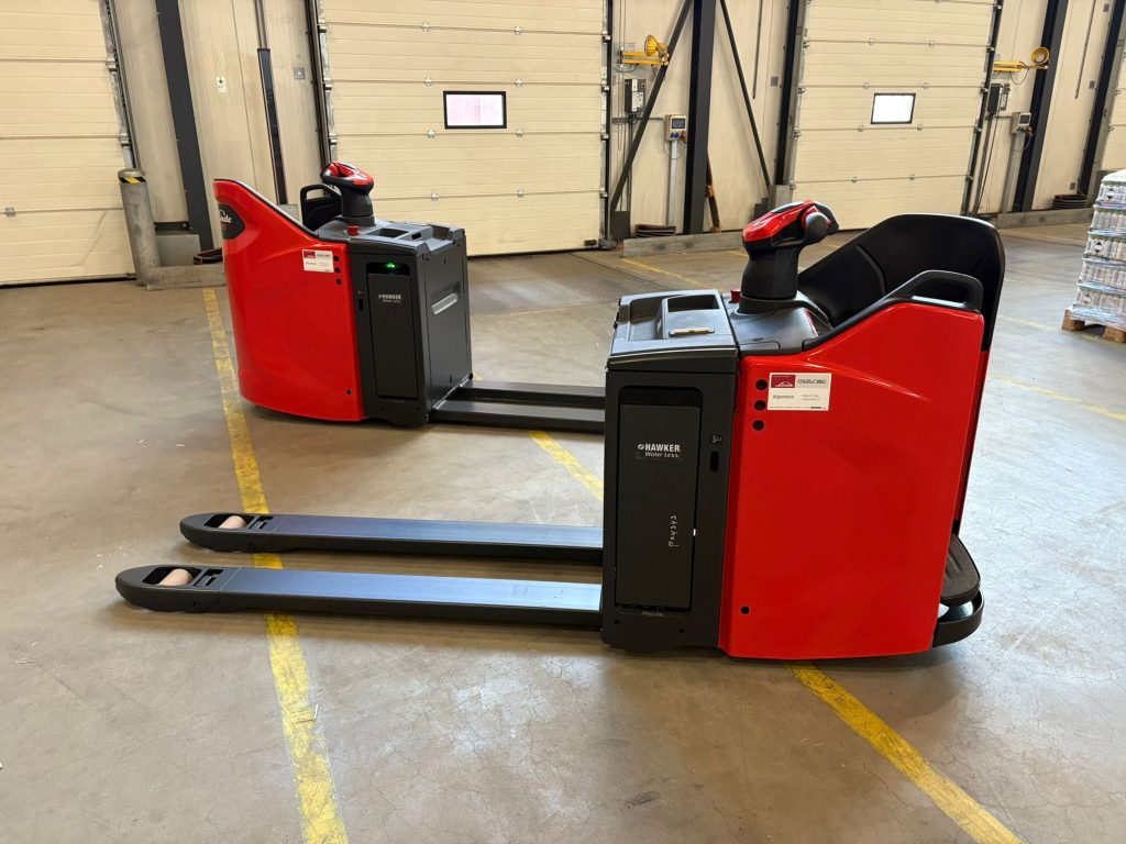 Zijaanzicht van de pallettrucks