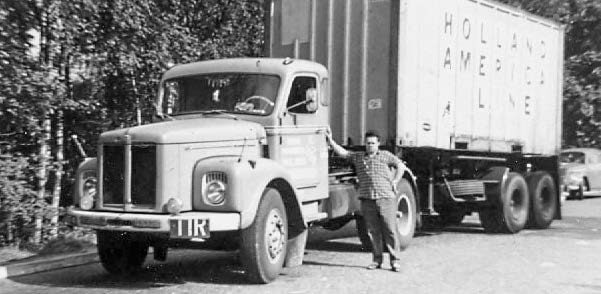 Foto van Henk v.d. Werken die in 1966 al containers vervoerde