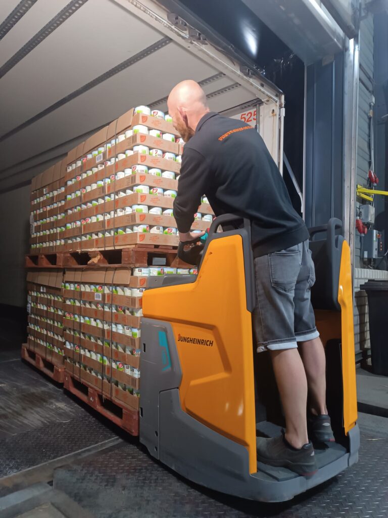 Jungheinrich-Elektrische-pallettruck-Vos-Zaltbommel-05