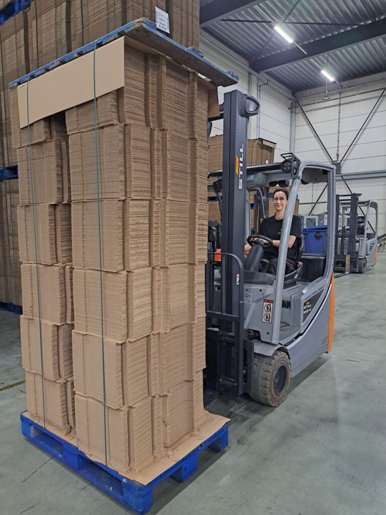 Still-RX20-18-elektrische-heftruck-Vos-Zaltbommel-02