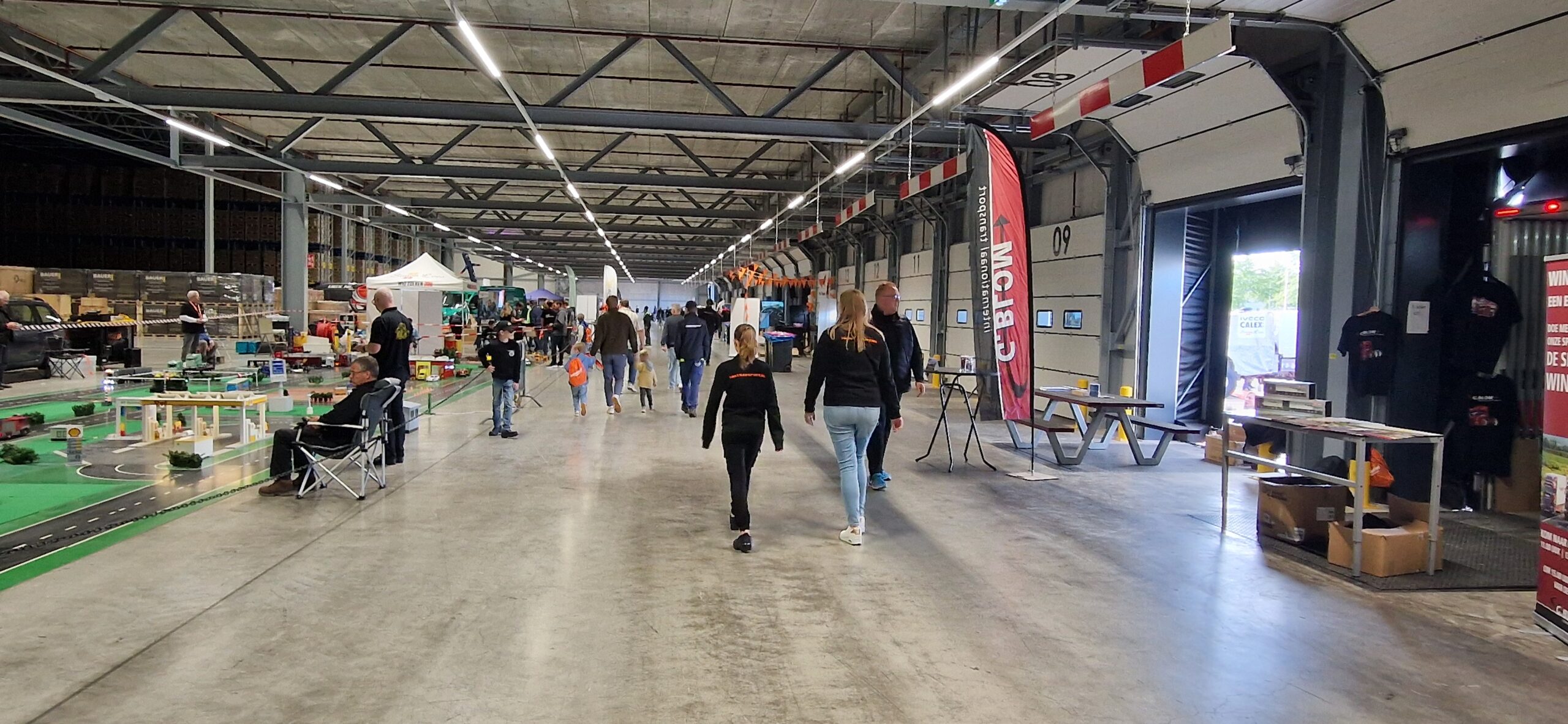Jongeren ontdekken de logistiek bij Vos Transport